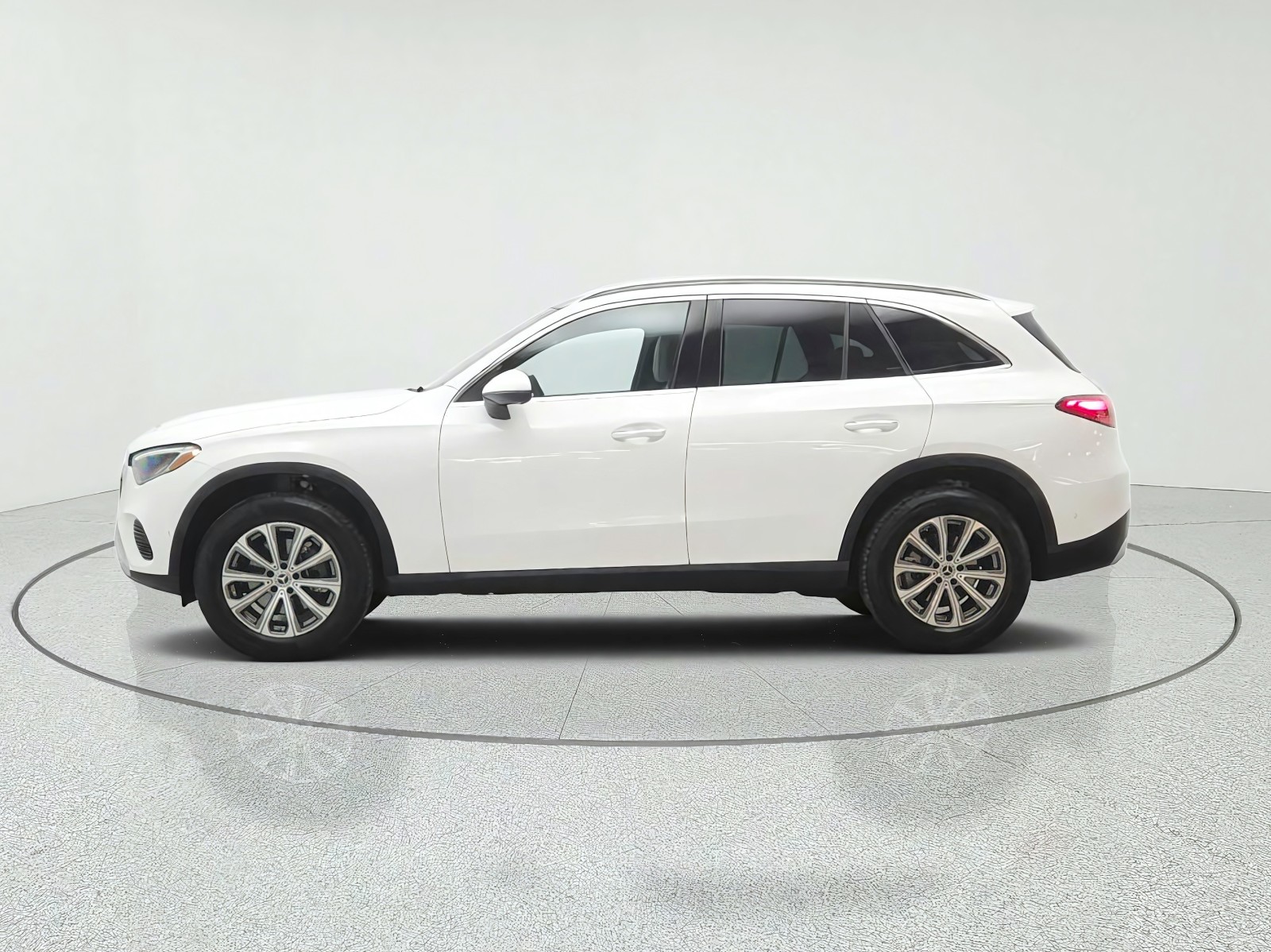 Certified Used 2026 Polar White Mercedes-Benz GLC 300 SUV image 8
