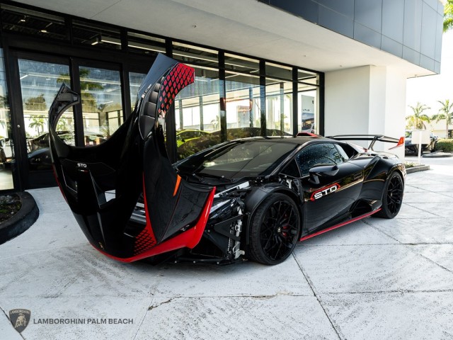 Lamborghini Huracan STO