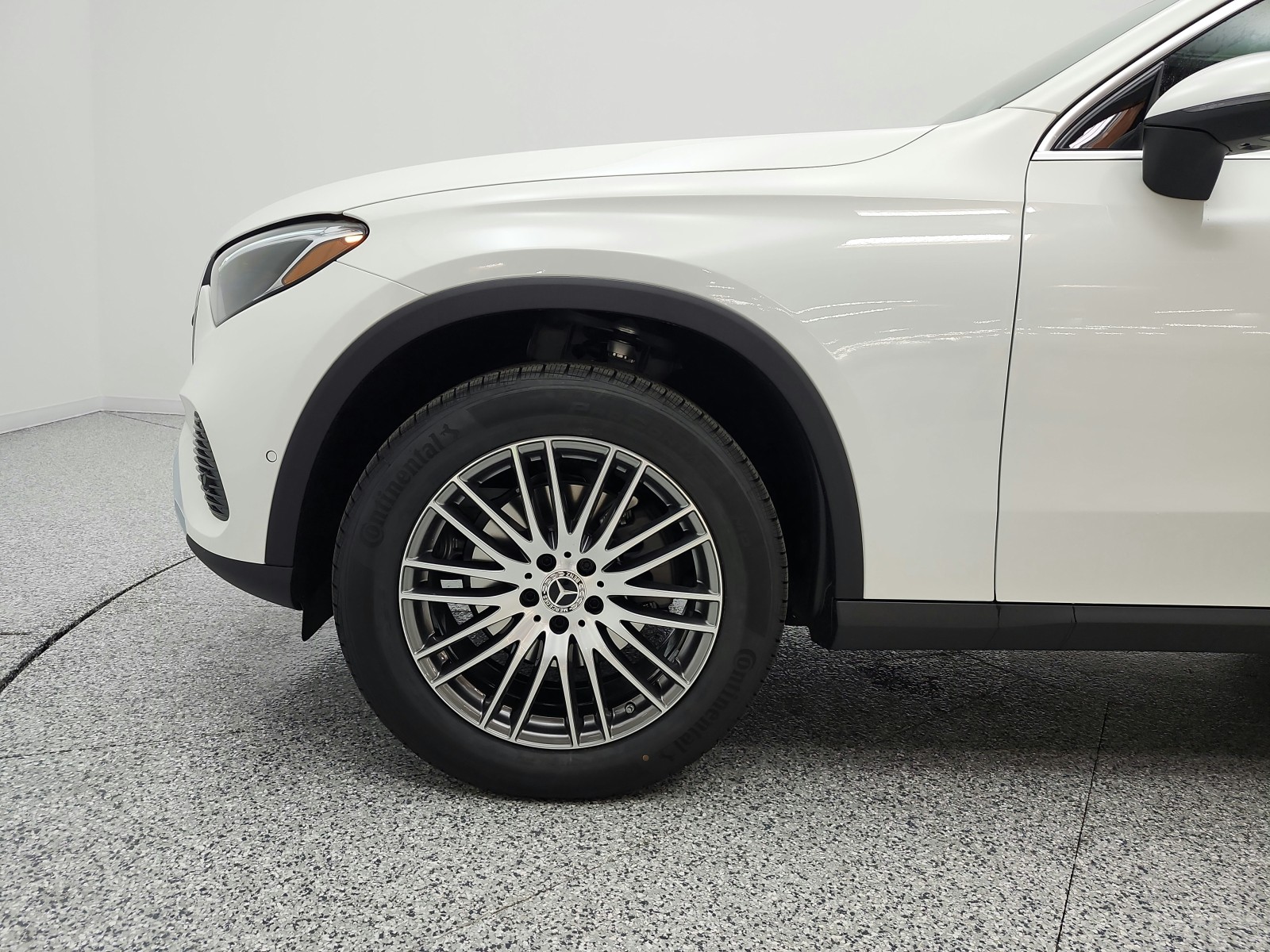 New 2027 Polar White Mercedes-Benz GLC 300 SUV image 15