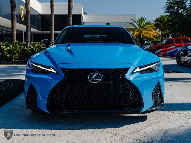 Lexus IS