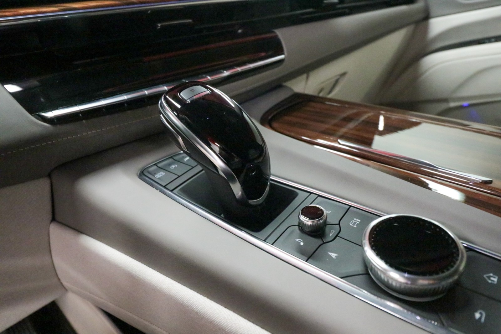 Used Car 2024 Cadillac Escalade Esv  4wd Sport Platinum For Sale Under $100,000 In Austin, Texas