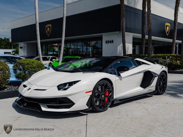 Lamborghini Aventador SVJ