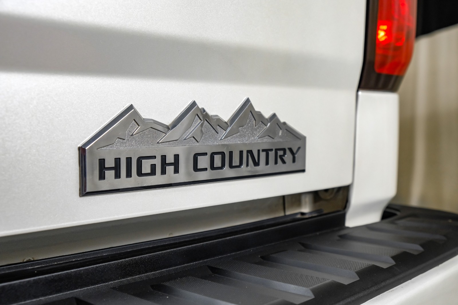 2014 Chevrolet Silverado 1500 High Country 41