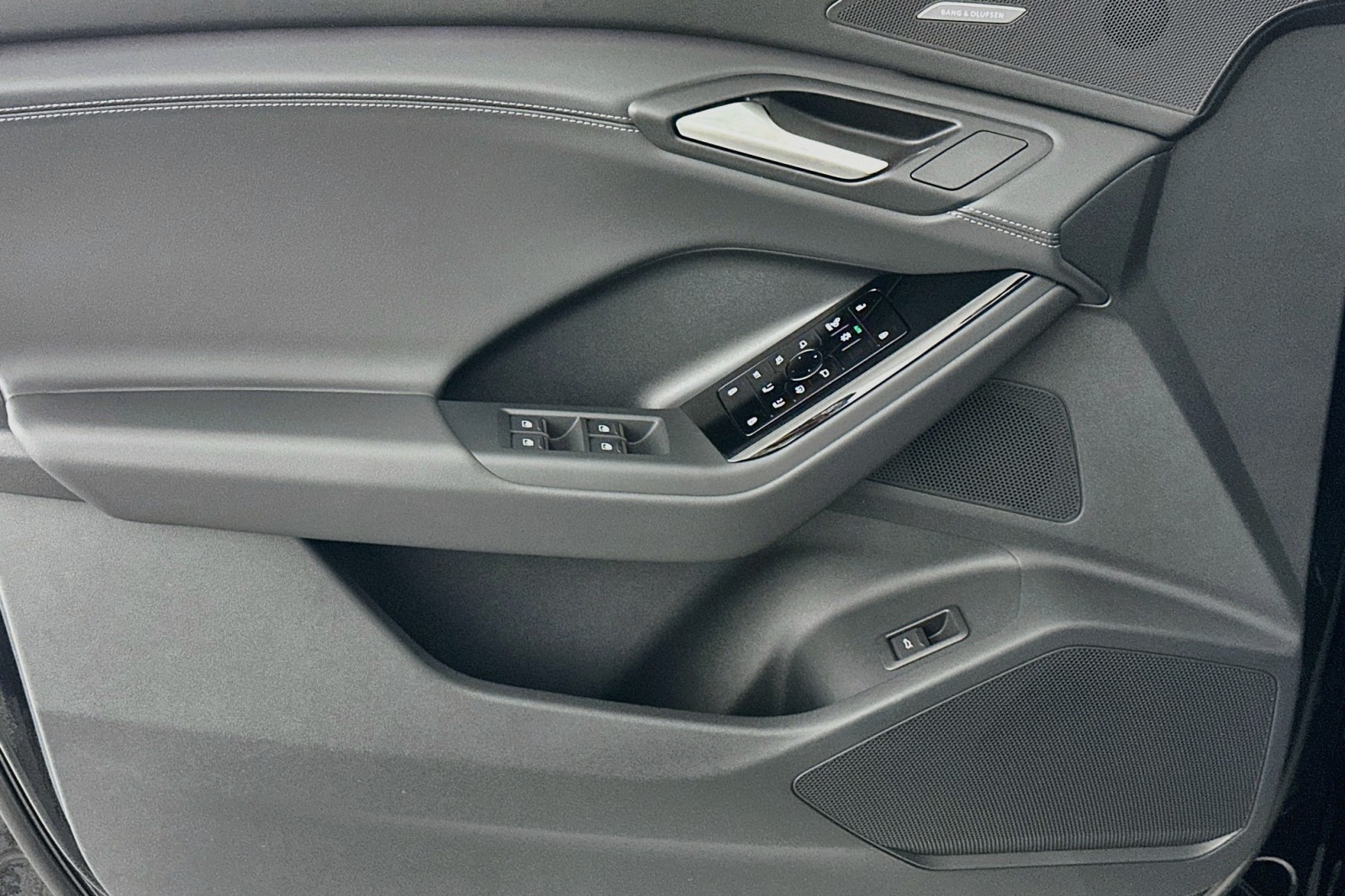 New 2027 Mythos Black Metallic Audi Premium Plus image 19