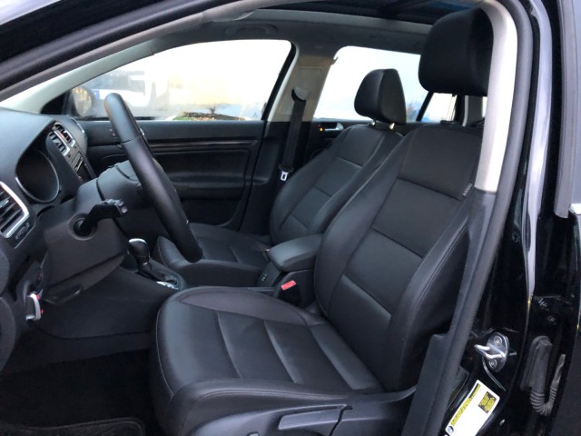 2014 Volkswagen Jetta SportWagen TDI w/Sunroof 17