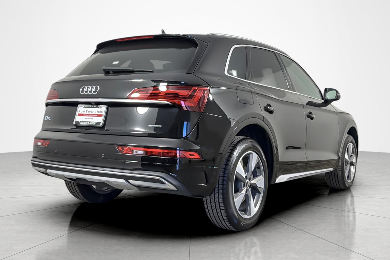 Used 2023 Mythos Black Metallic Audi Premium Plus 40 TFSI quattro image 5