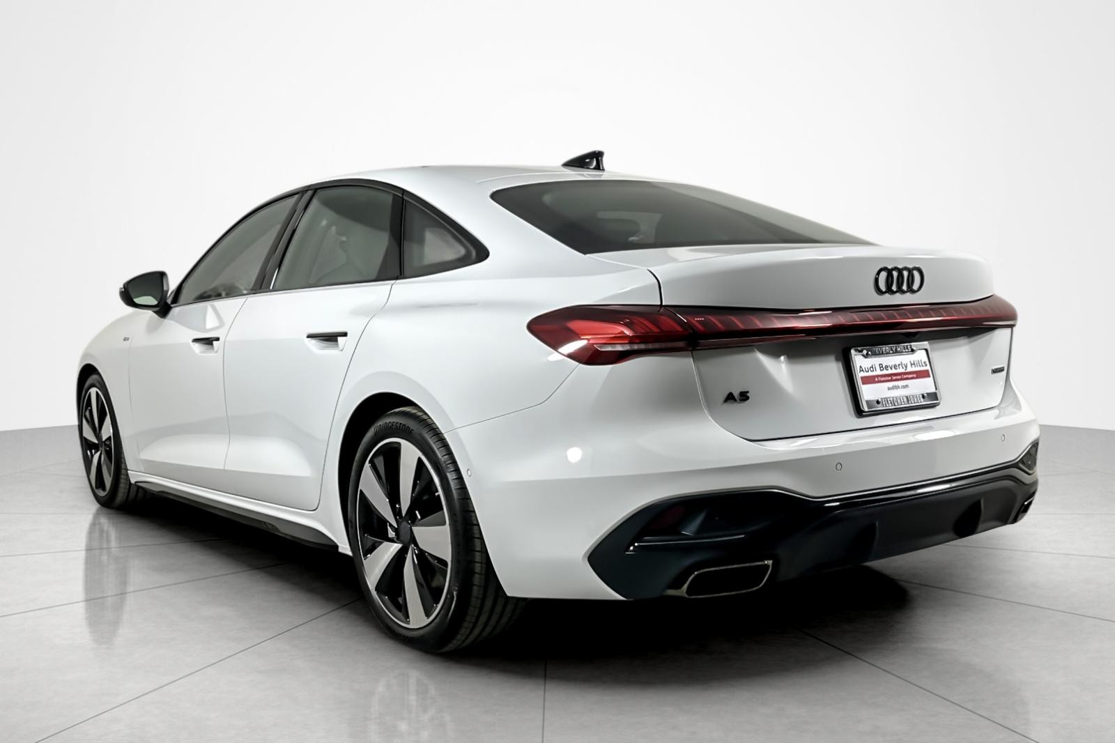 New 2026 Glacier White Metallic Audi Premium Plus 2.0 TFSI quattro image 4