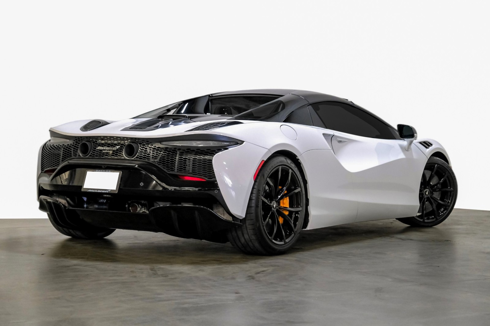 2025 McLaren Artura Spider 17