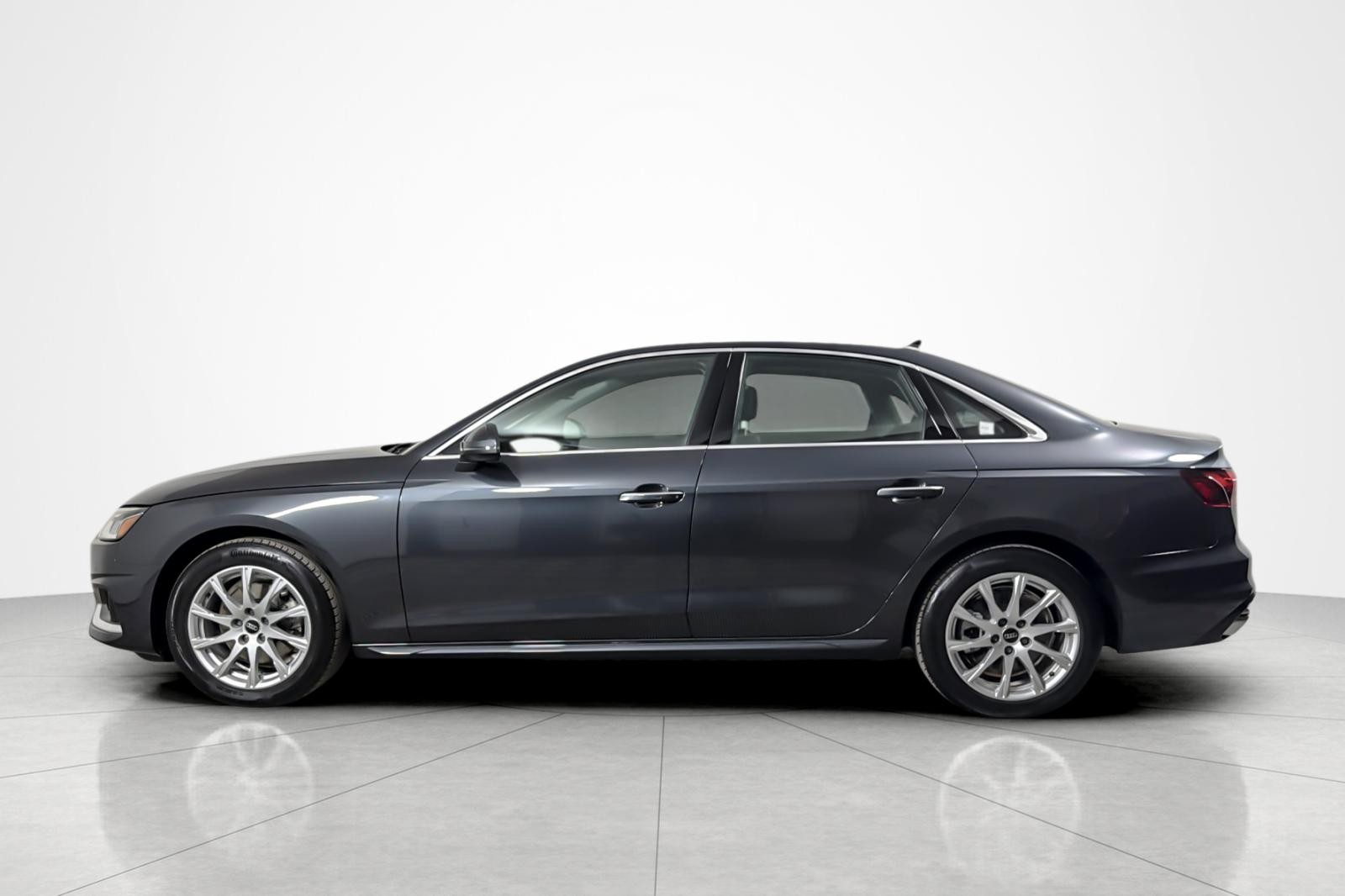 Used 2022 Manhattan Gray Metallic Audi Premium 40 TFSI quattro image 2