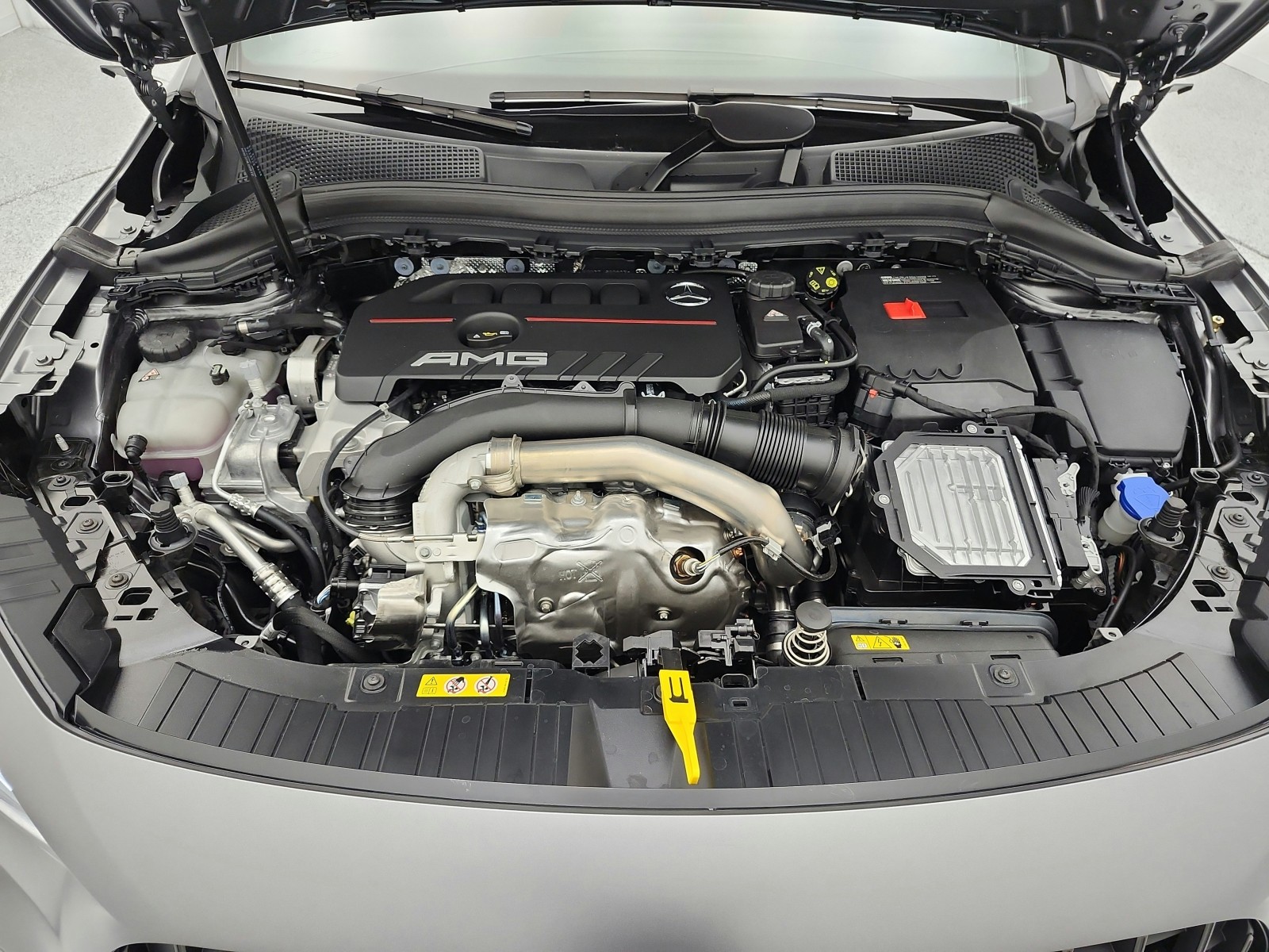 New 2026 MANUFAKTUR Mountain Grey Magno Mercedes-Benz AMG® GLA 35 4MATIC SUV image 12