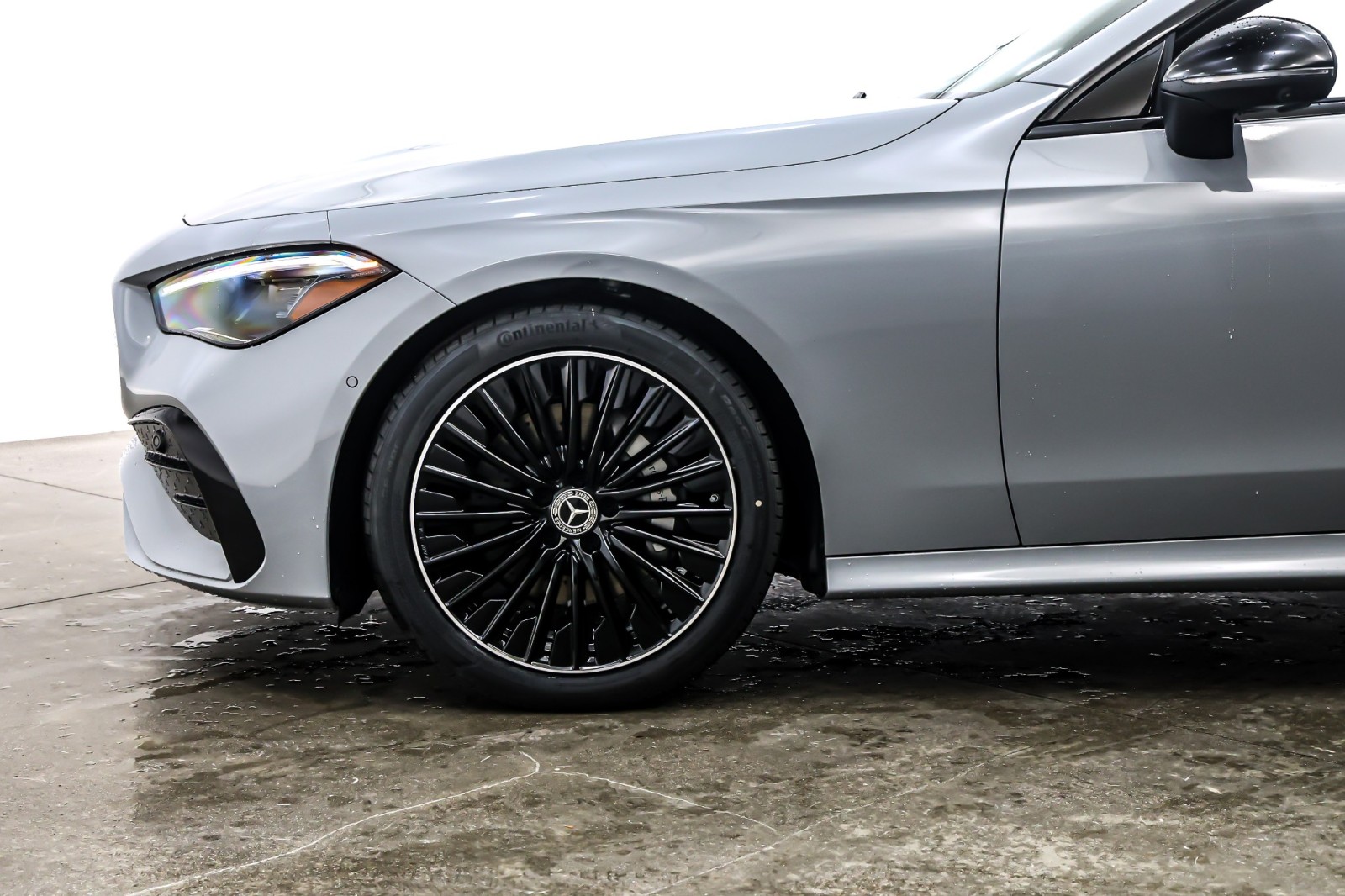 New 2026 MANUFAKTUR Alpine Grey Metallic Mercedes-Benz CLE 300 image 10