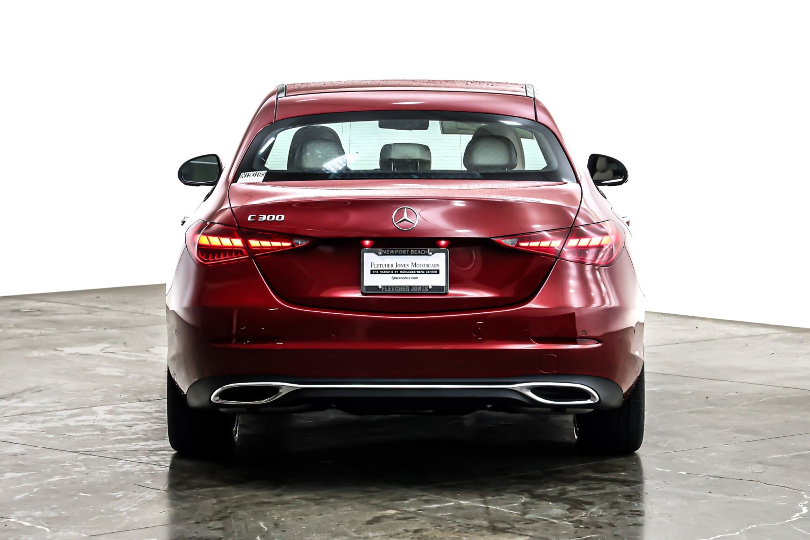 New 2026 MANUFAKTUR Patagonia Red Metallic Mercedes-Benz C 300 image 3