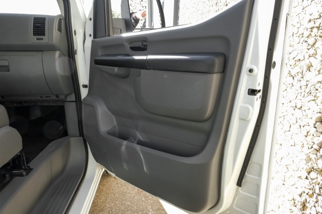 2018 Nissan NV Cargo S 32