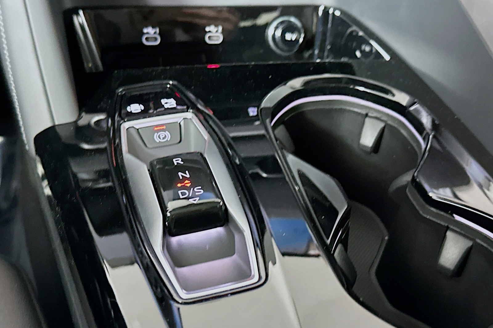 New 2026 Glacier White Metallic Audi Premium image 7
