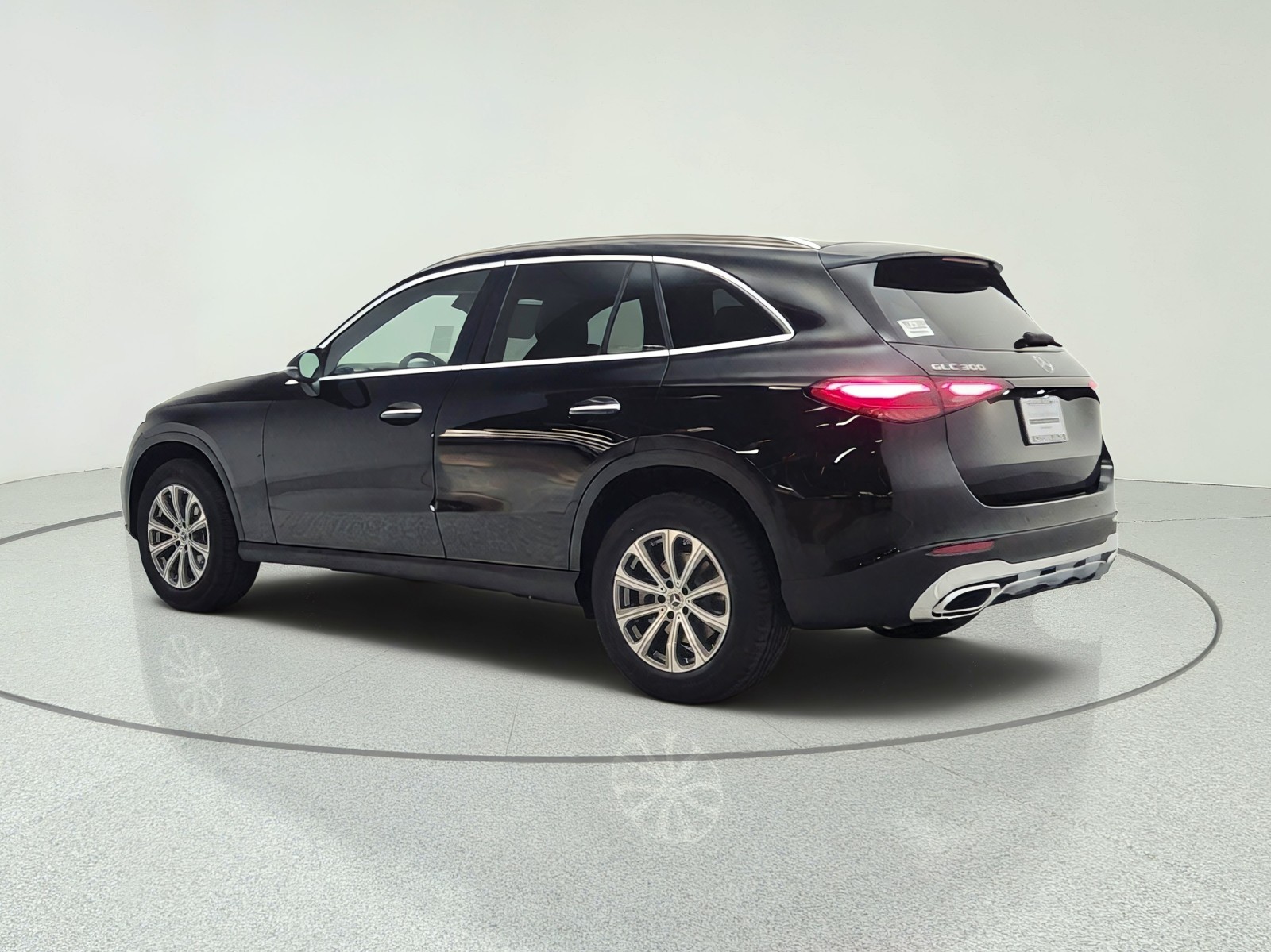 New 2027 Black Mercedes-Benz GLC 300 SUV image 7
