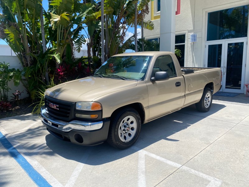 2005 GMC Sierra 1500 LOW MILES 83837 AC NO ACCIDENTS in ,