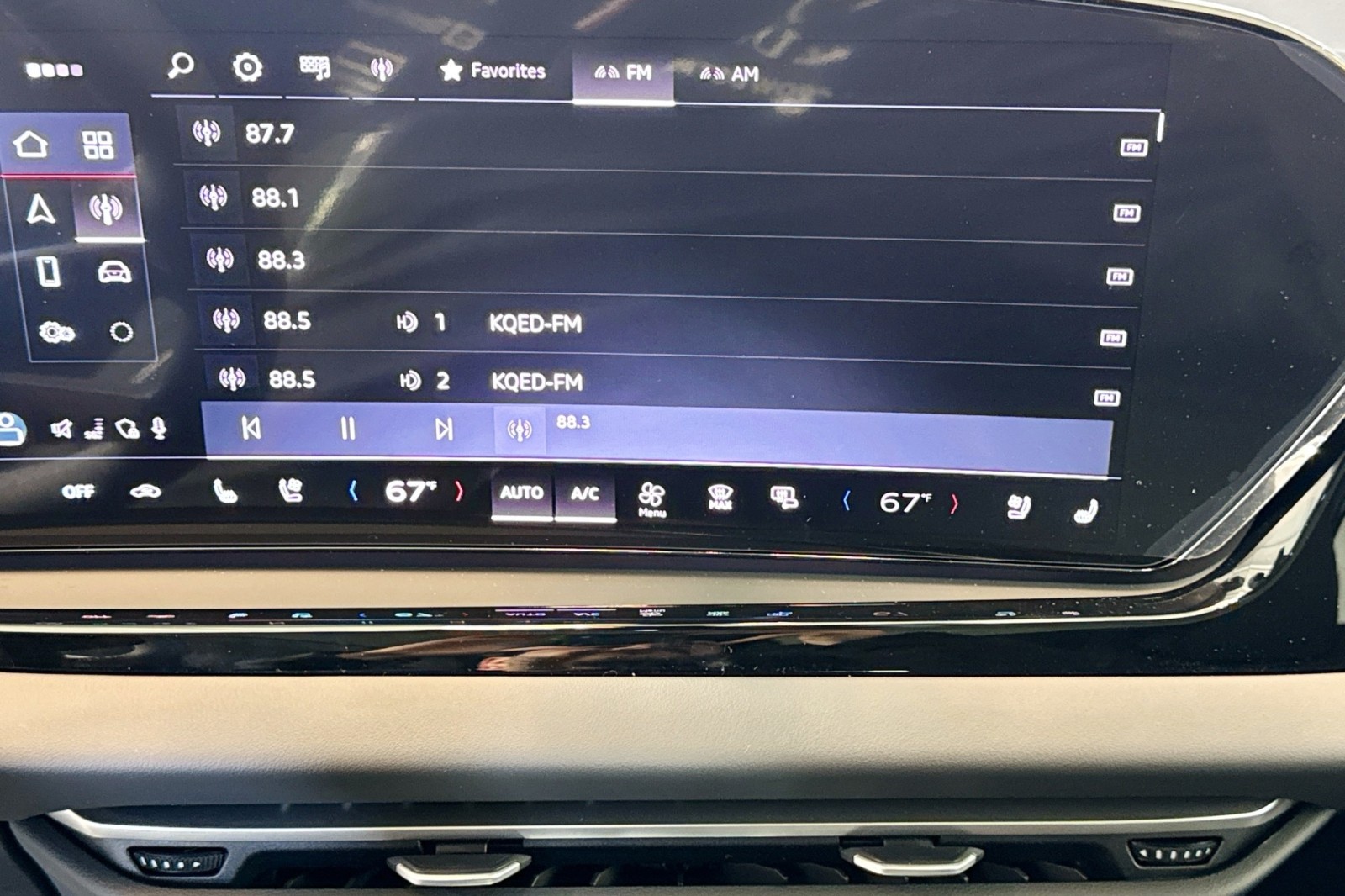 New 2025 Glacier White Metallic Audi Premium Plus 2.0 TFSI quattro image 11