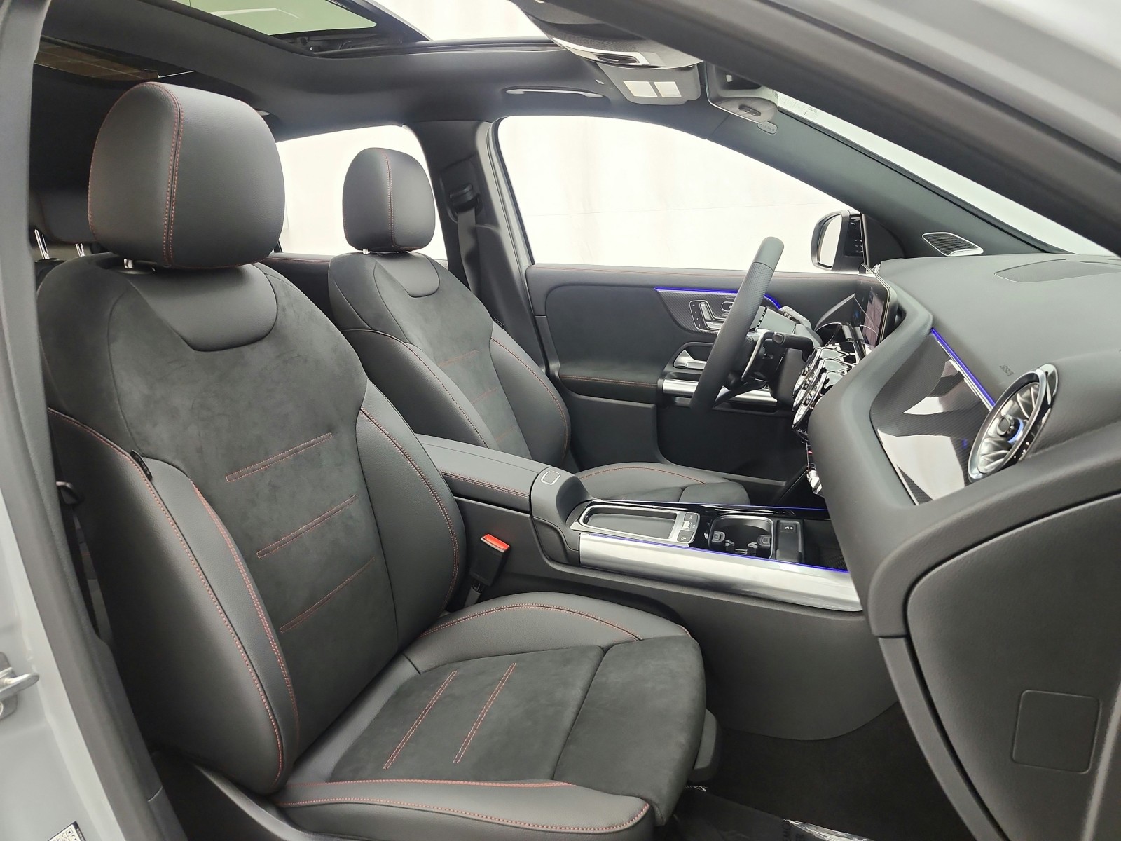 New 2026 ALPINE GREY Mercedes-Benz AMG® GLA 35 4MATIC SUV image 15