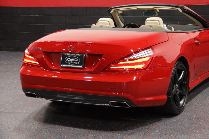 2013 Mercedes-Benz SL550 AMG Sport 2dr Convertible in , 