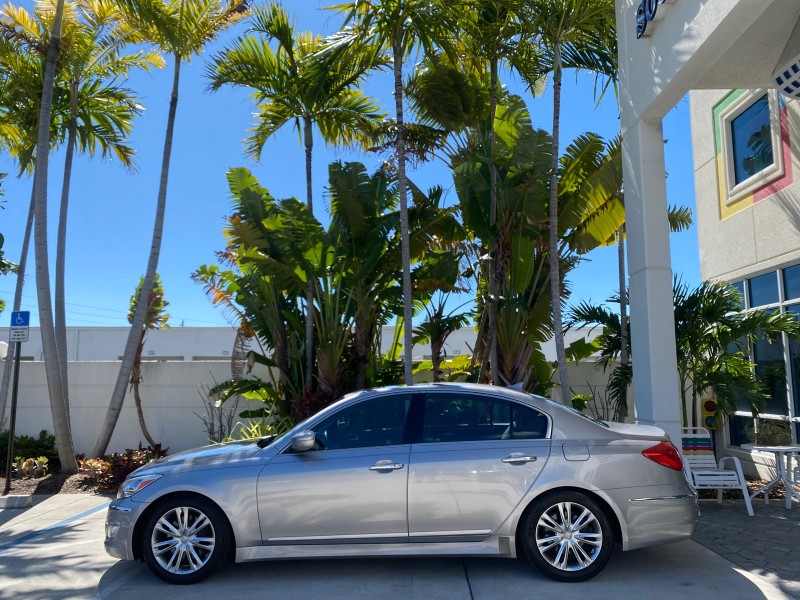 2012 Hyundai Genesis 3.8L SUNROOF PREM PKG in , 