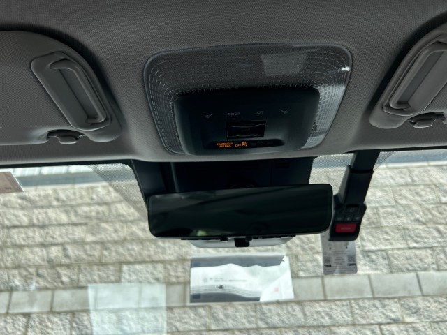 ToyotaPrius Plug-In Hybrid29
