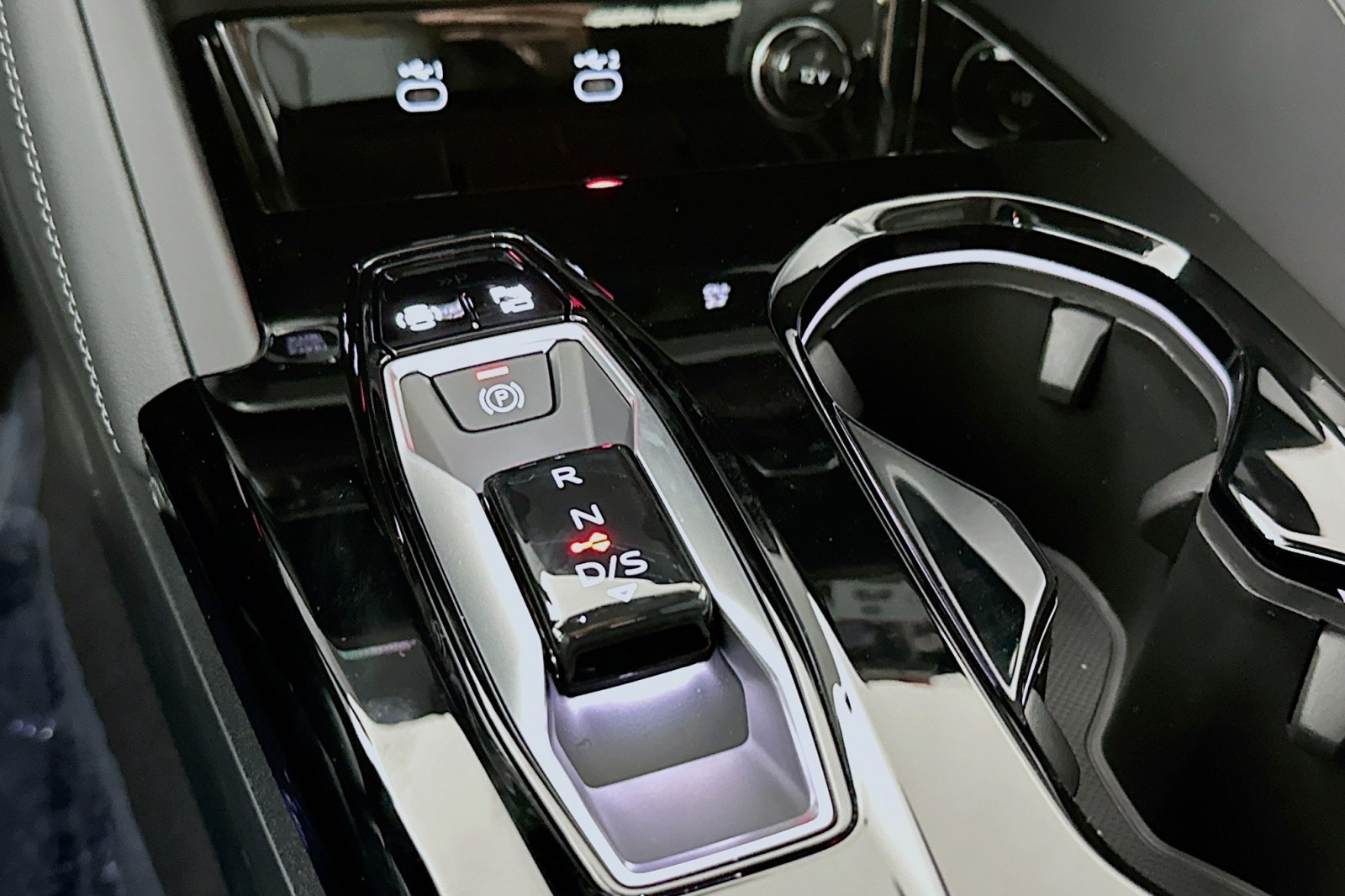 New 2025 District Green Metallic Audi Premium Plus image 7