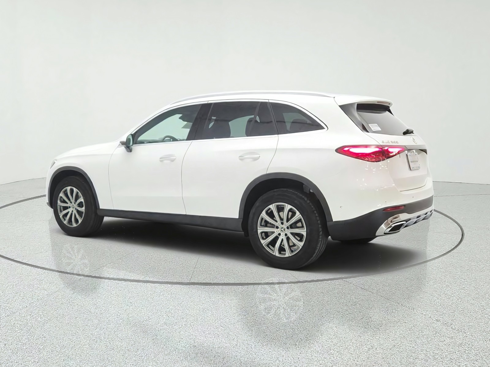 New 2027 Polar White Mercedes-Benz GLC 300 SUV image 7