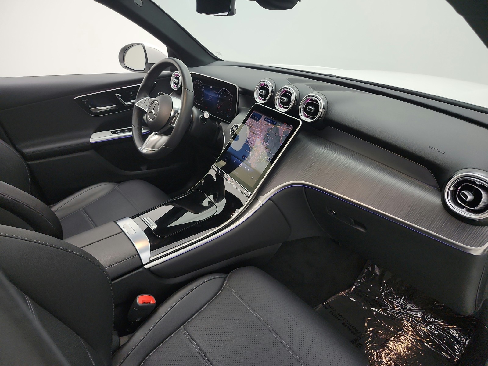 Certified Used 2025 Polar White Mercedes-Benz GLC 300 SUV image 20