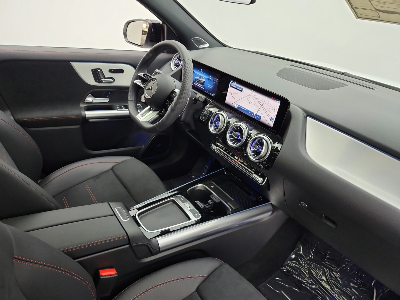 New 2026 Polar White Mercedes-Benz AMG® GLA 35 4MATIC SUV image 21