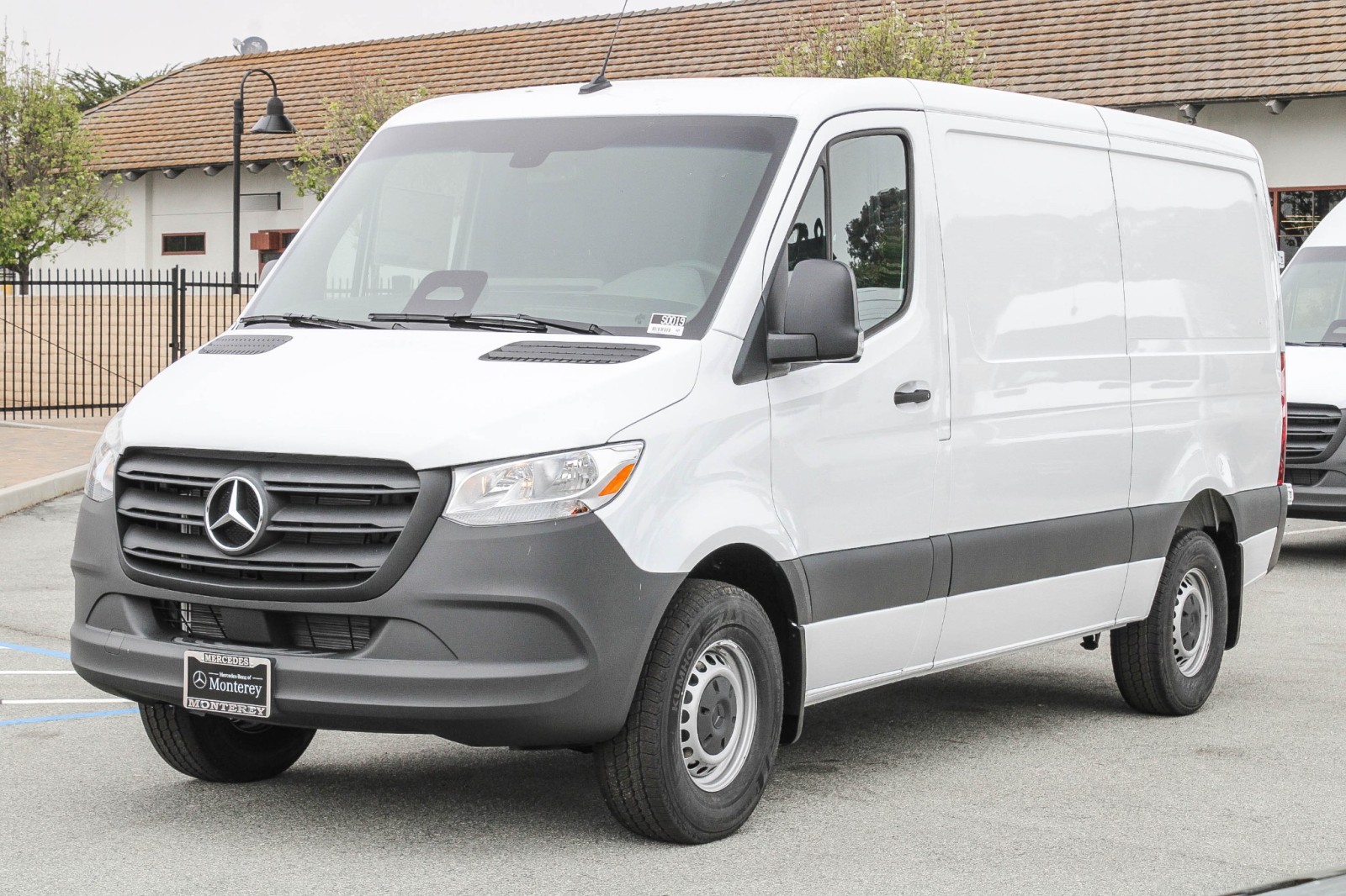 Sprinter Cargo Van 2500 w/144-Inch Wheelbase