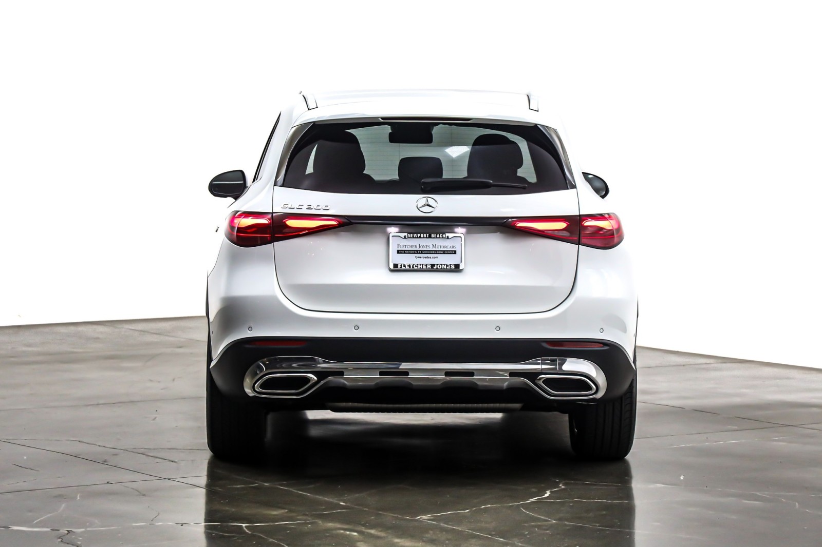 Used 2025 Polar White Mercedes-Benz GLC 300 SUV image 5