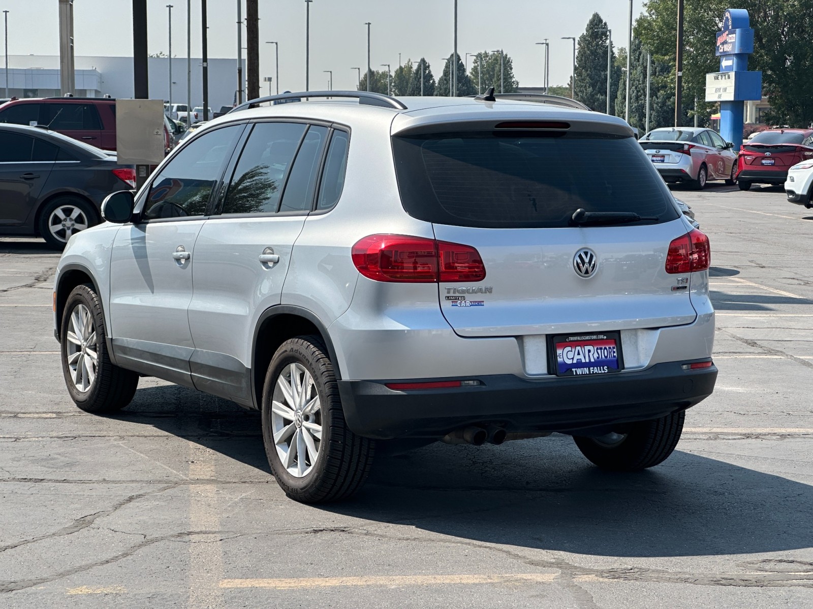 2017 Volkswagen Tiguan Limited  8