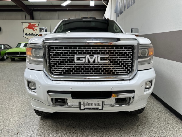 2016 GMC Sierra 3500HD Denali DRW 4WD Duramax in , 