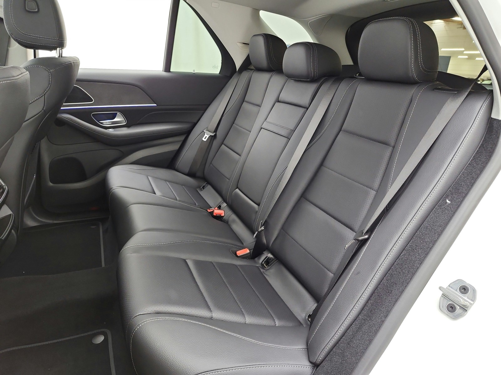New 2026 Polar White Mercedes-Benz GLE 350 4MATIC® SUV image 11