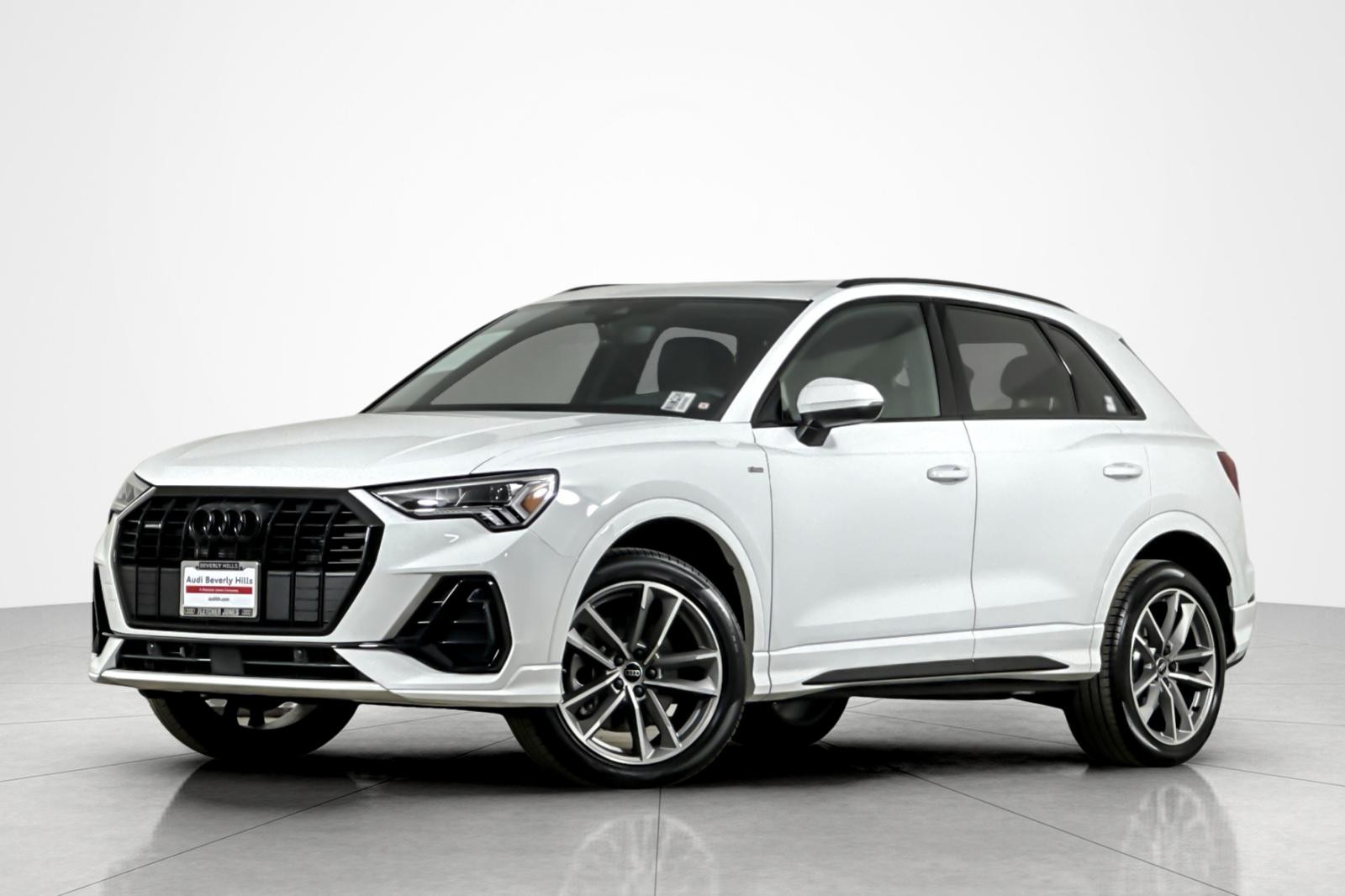 2025 Audi Q3 2025 Audi Q3 S line Premium 45 TFSI quattro Sport Utility