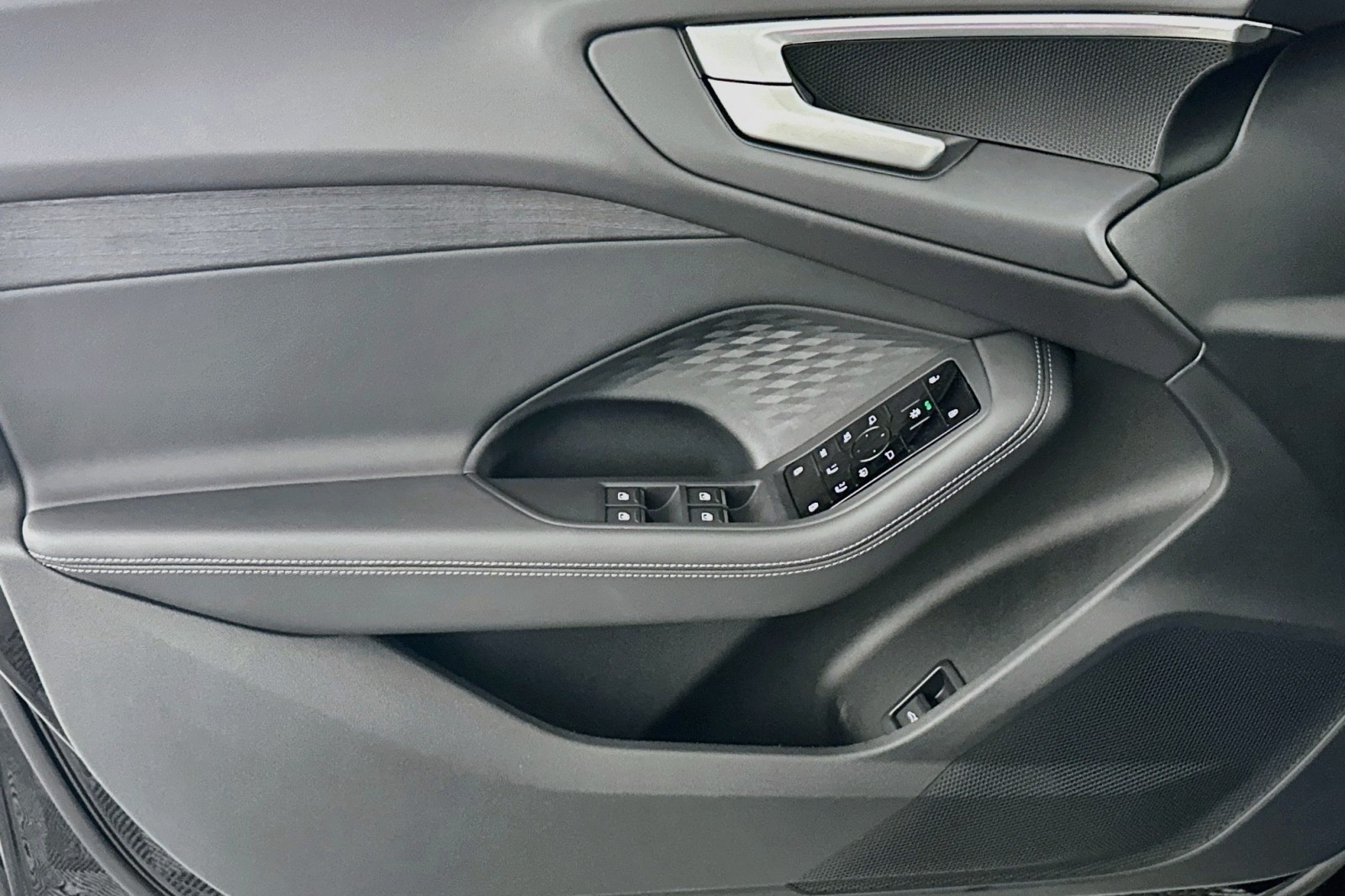 New 2026 Mythos Black Metallic Audi Premium image 19