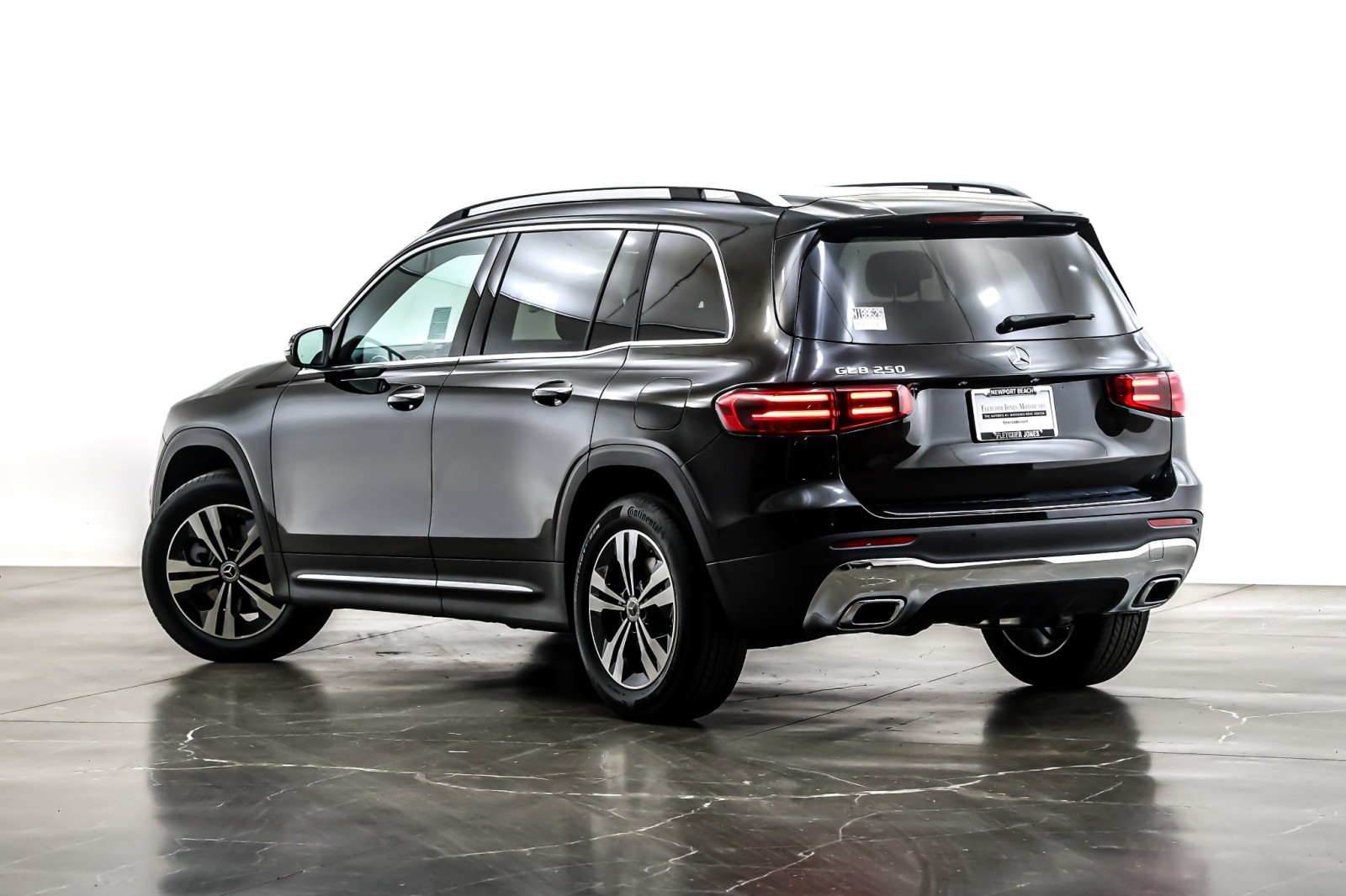 New 2026 Night Black Mercedes-Benz GLB 250 image 12