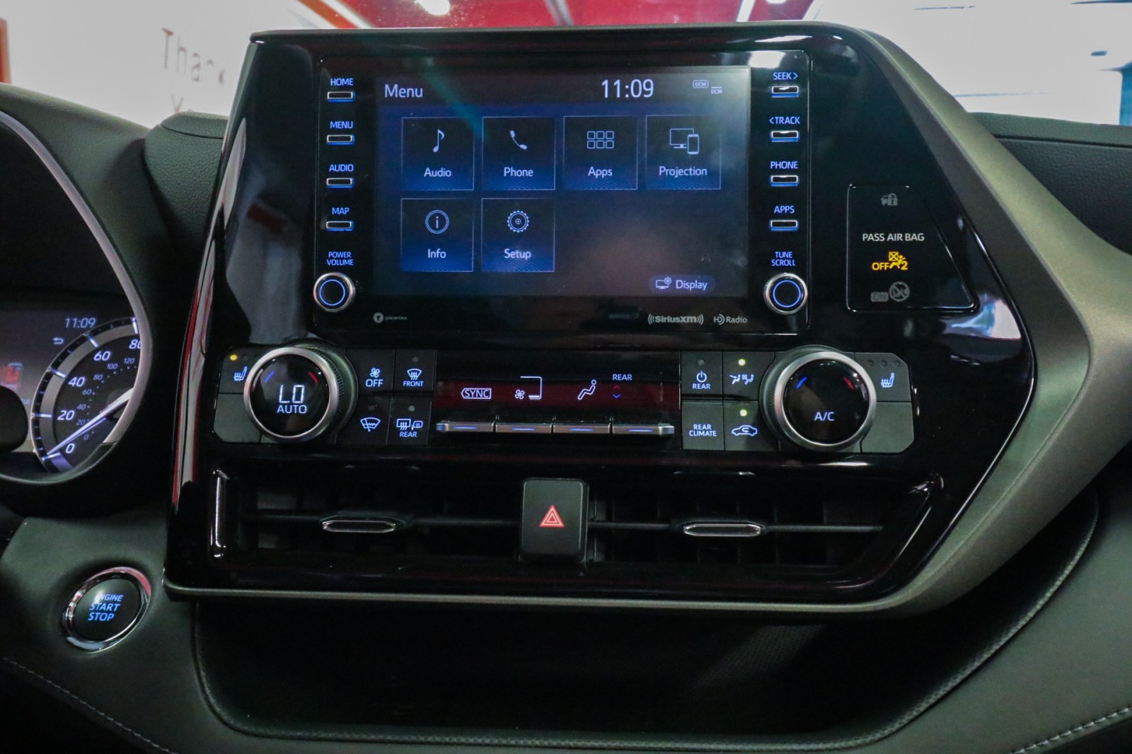 Used Car 2022 Toyota Highlander  Xle For Sale Under $35,000 In Austin, Texas