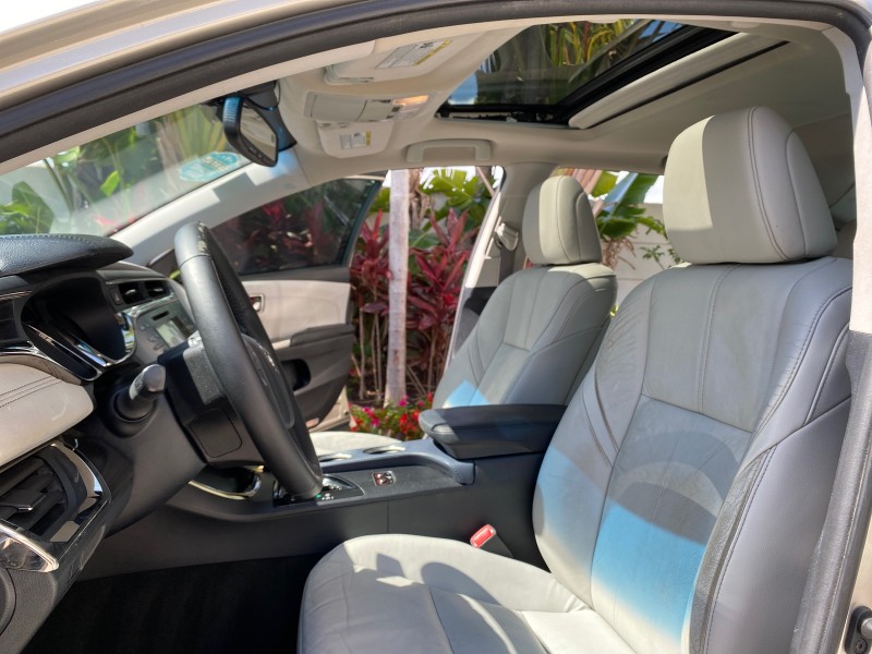 2013 Toyota Avalon XLE Premium LOW MILES 56,196 in , 