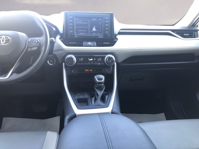 2021 Toyota RAV4 XLE Premium 11