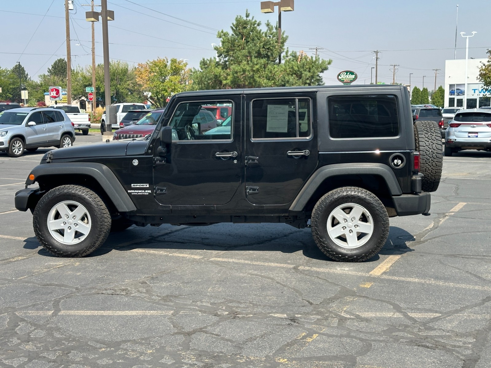 2017 Jeep Wrangler Unlimited Freedom 9