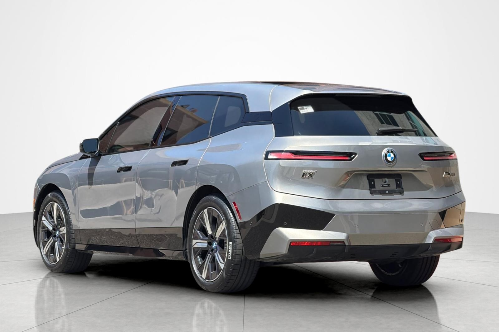 Used 2025 Oxide Grey Metallic BMW M60 Sports Activity Vehicle image 3