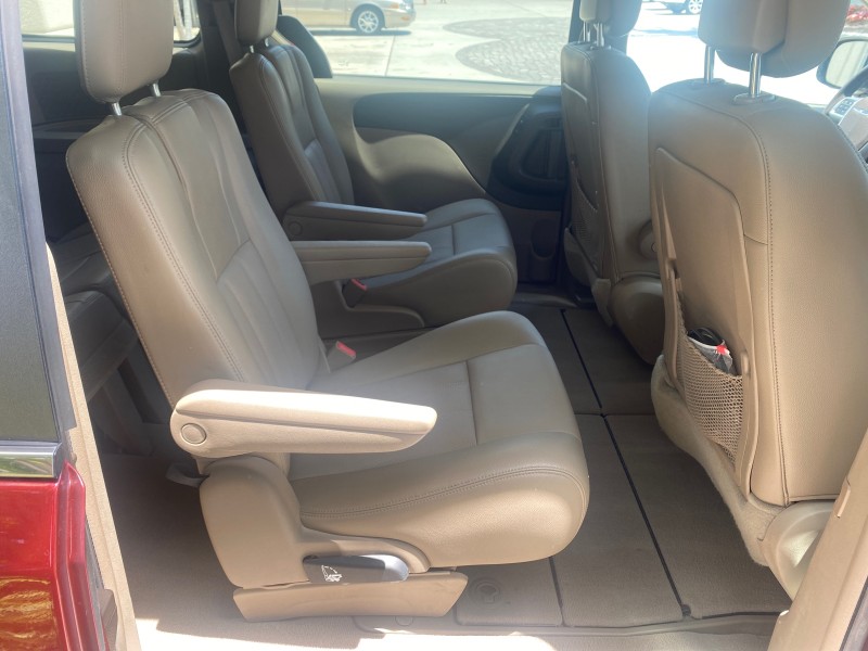 2012 Chrysler Town & Country 1 OWNER LOW MILES 58.411 in , 