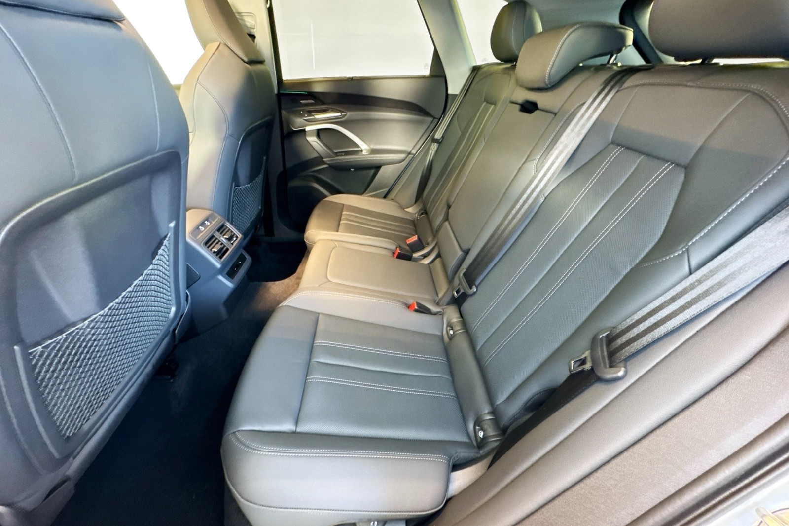 New 2025 Glacier White Metallic Audi Premium Plus 2.0 TFSI quattro image 24