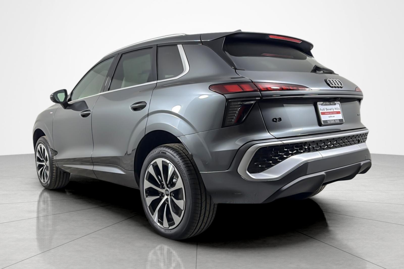 New 2026 Daytona Gray Pearl Effect Audi S line quattro image 4
