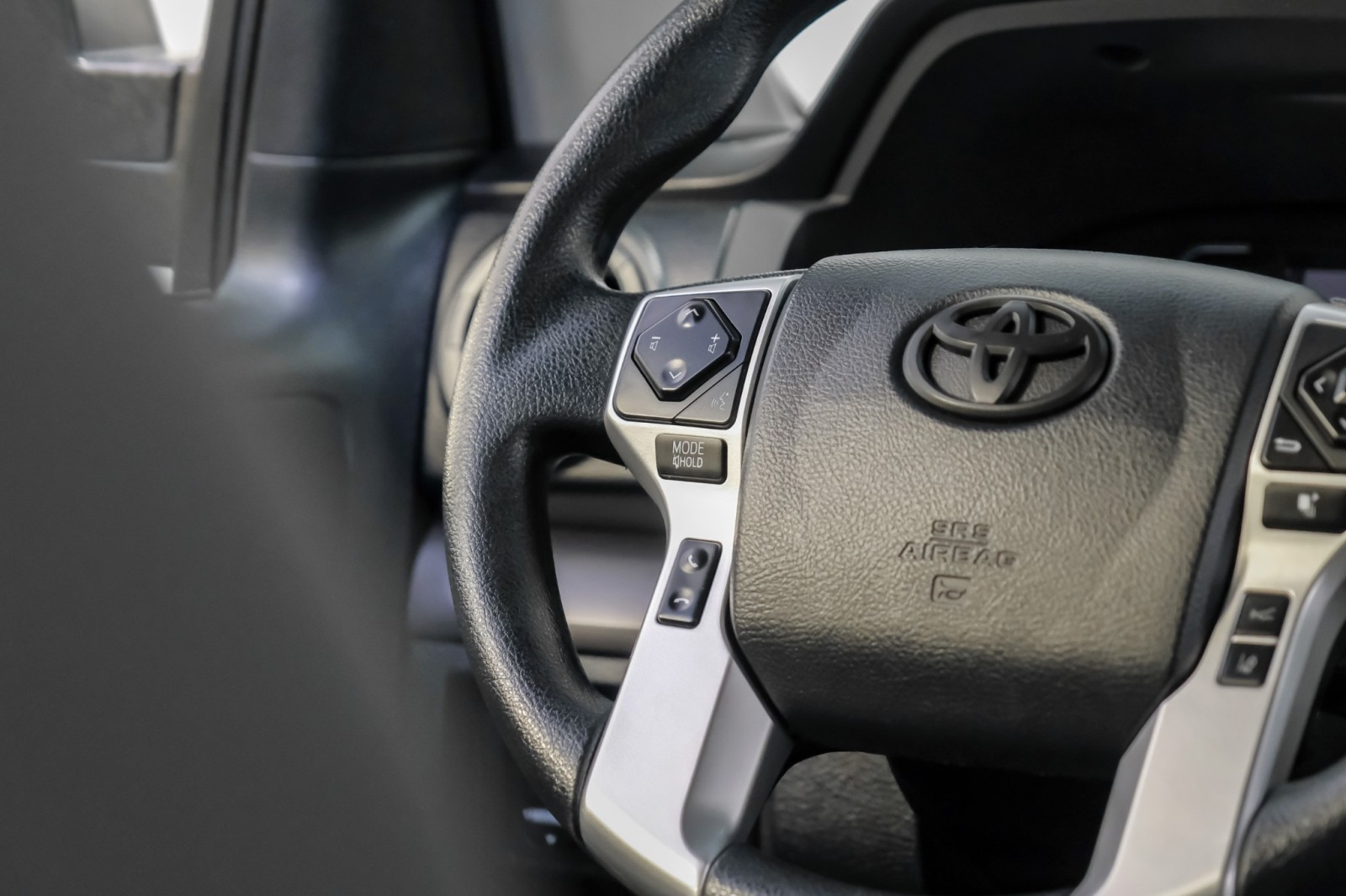 2018 Toyota Tundra 4WD CrewMax SR5 Lifted CustomWheels TowPkg RemoteStart 19