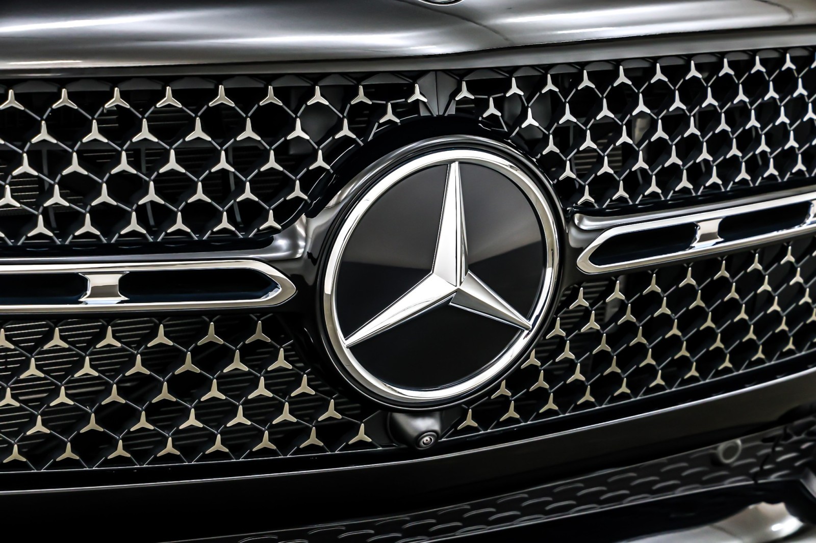 New 2026 Obsidian Black Metallic Mercedes-Benz GLE 350 image 13