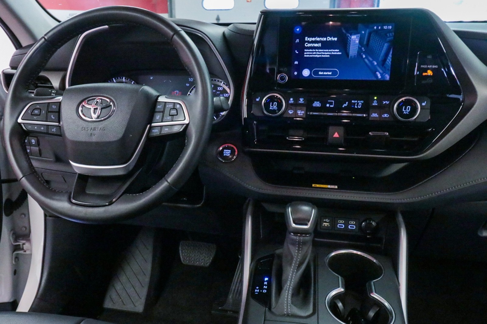 Used Car 2023 Toyota Highlander  Xle For Sale Under $40,000 In Austin, Texas