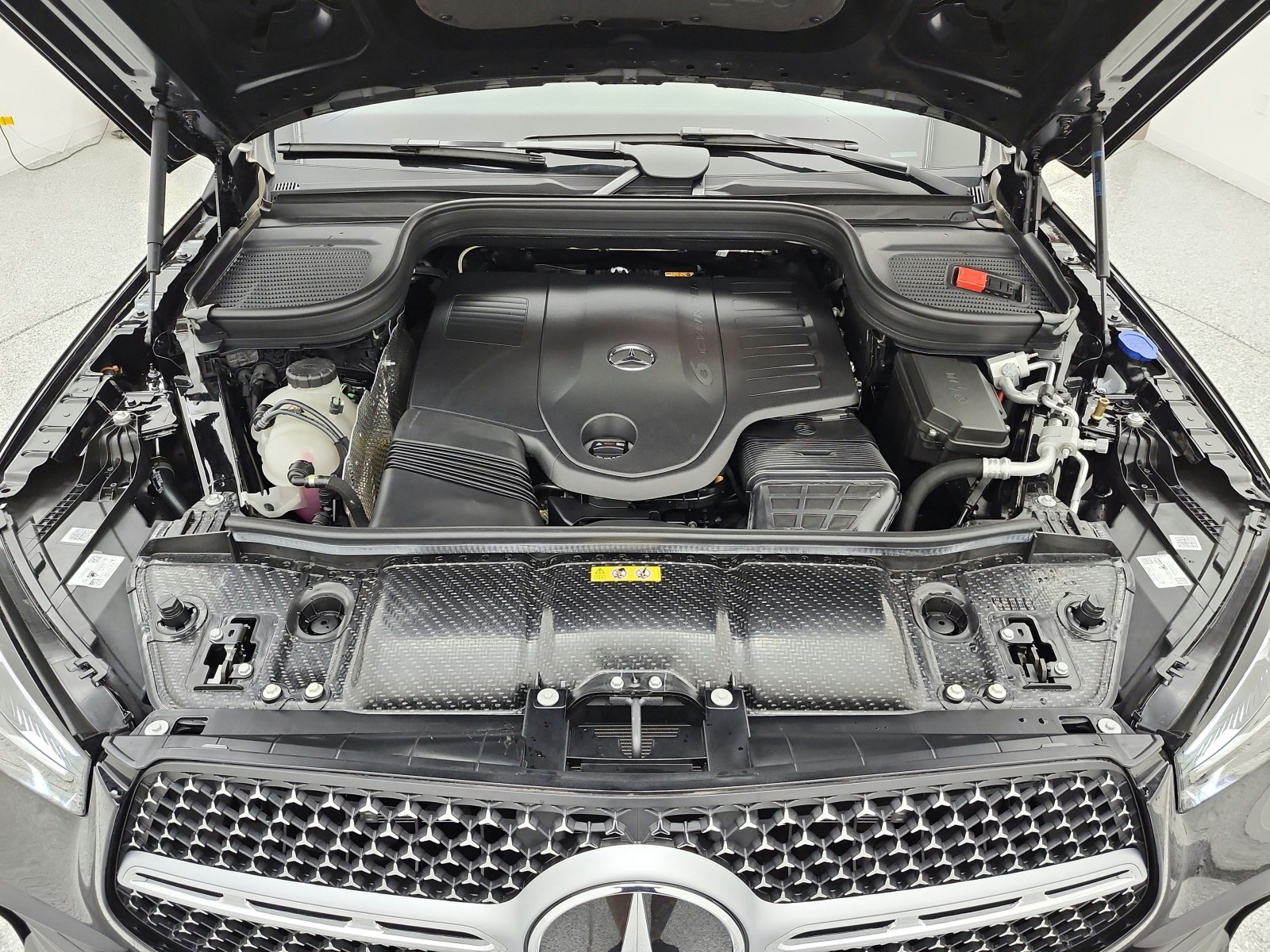 New 2026 Black Mercedes-Benz GLE 450 4MATIC® SUV image 12
