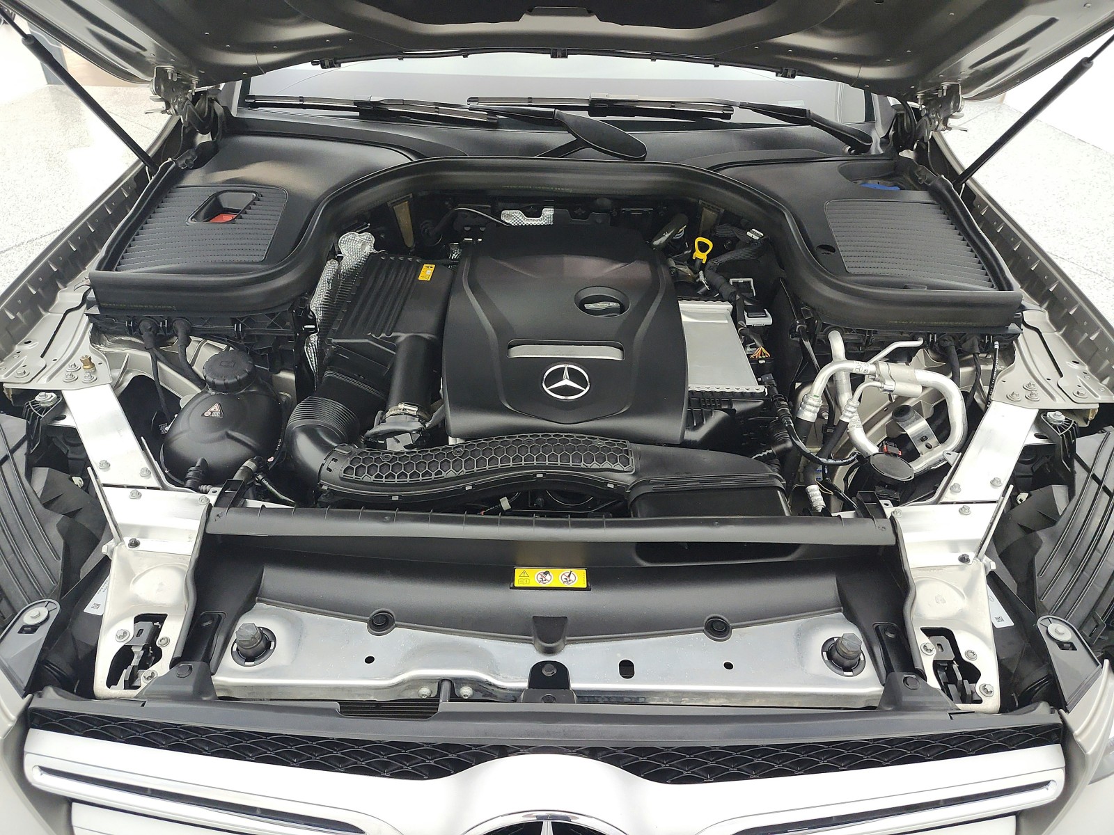 Used 2019 Mojave Silver Metallic Mercedes-Benz GLC 300 SUV image 17